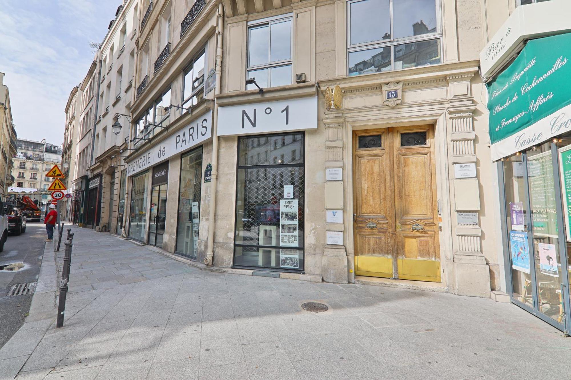 Appartement Quartier Chatelet Les Halles 3 Free Netflix Paris Luaran gambar