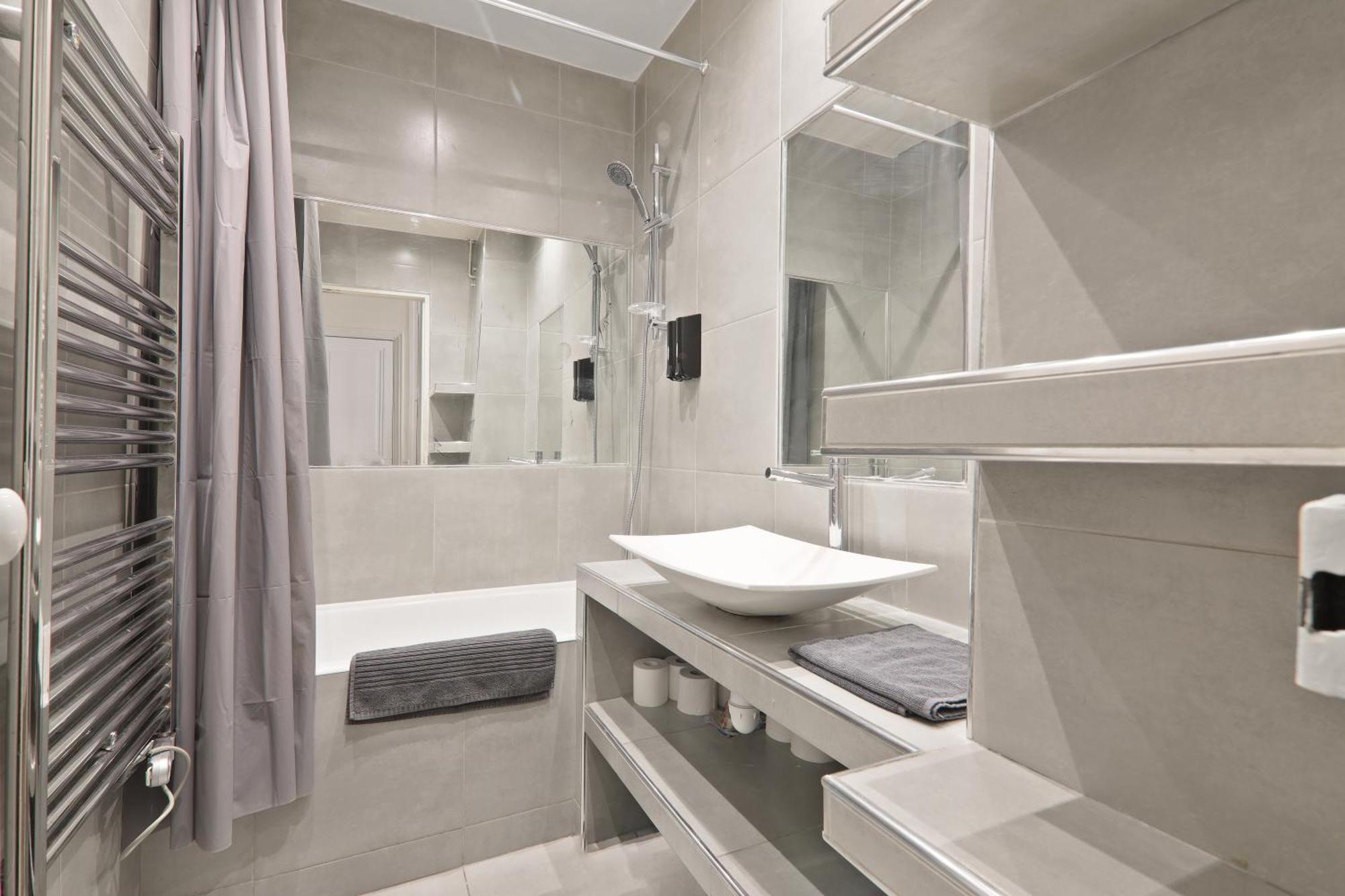 Appartement Quartier Chatelet Les Halles 3 Free Netflix Paris Luaran gambar